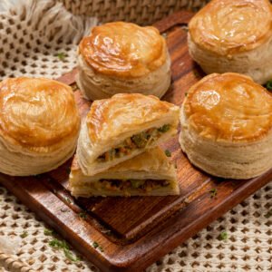 Vegetable Puff Pastry 8 in a Pack (Frozen)